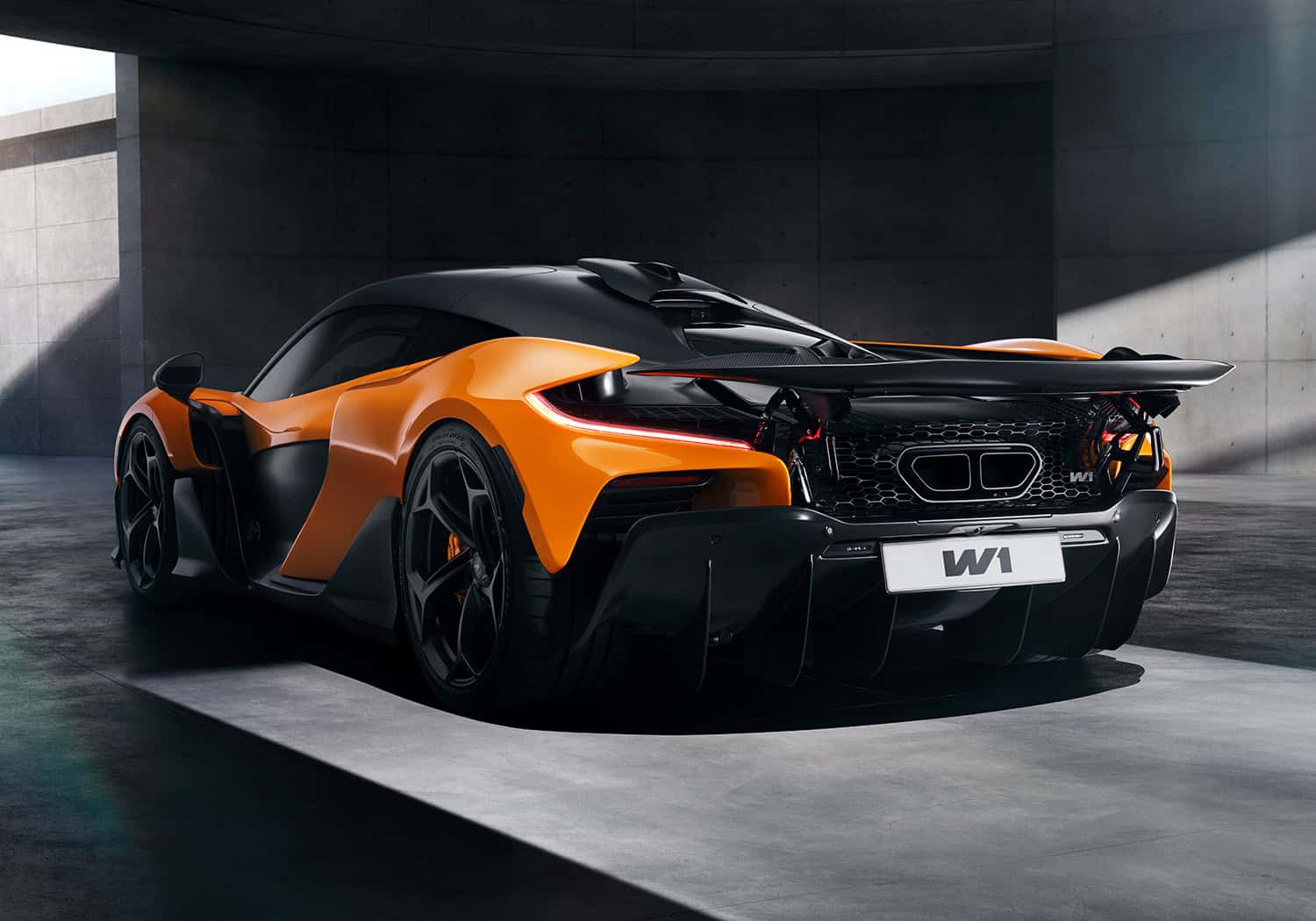mcclaren-w1-3