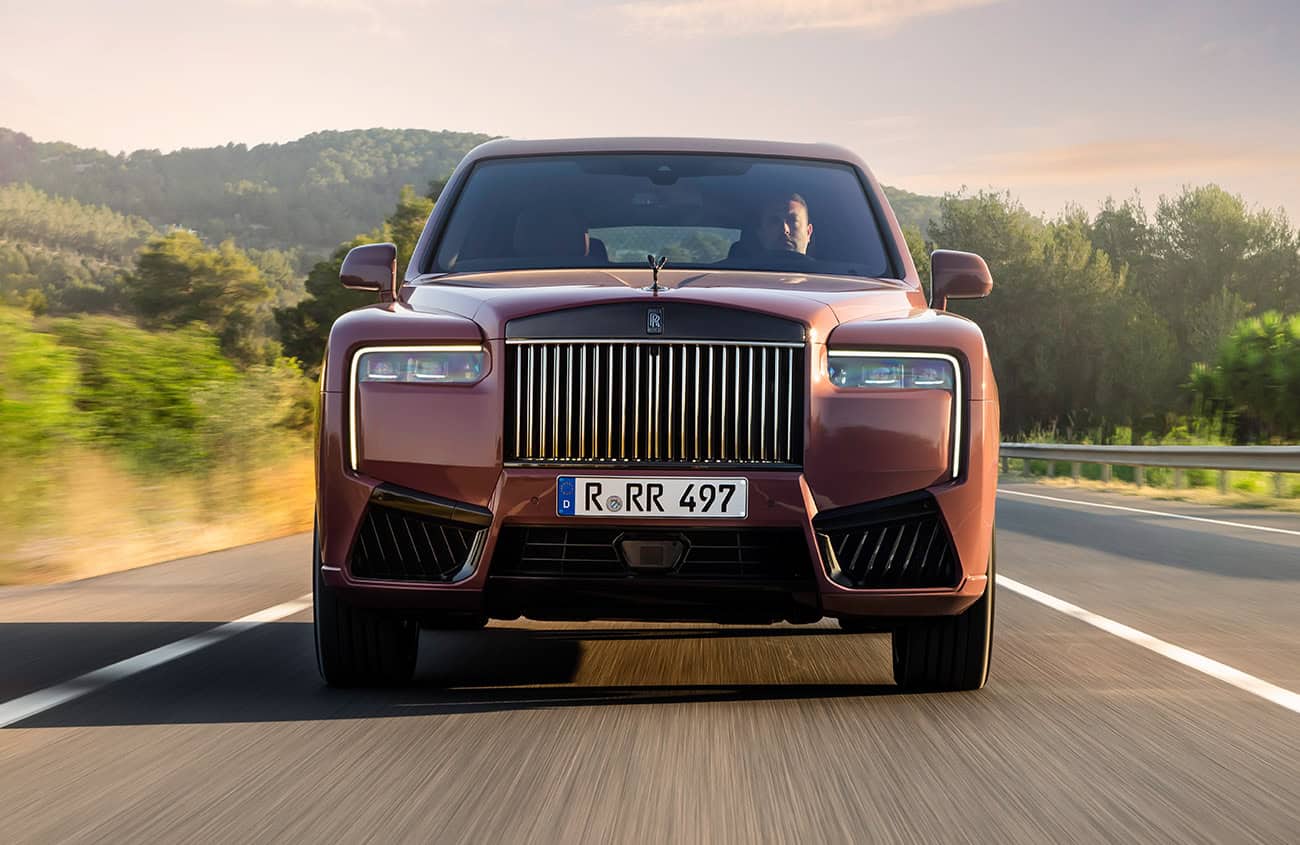 rolls-suv-2